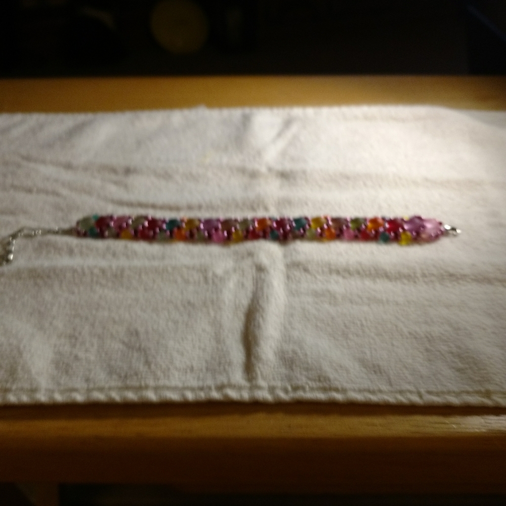 6.5 to 9.5 glass beaded bracelet (whimsical)